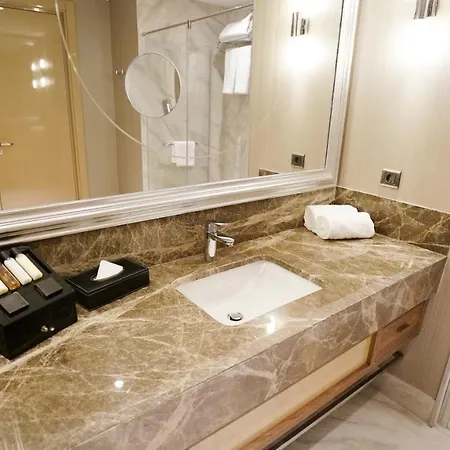 Hawthorn By Wyndham Airport