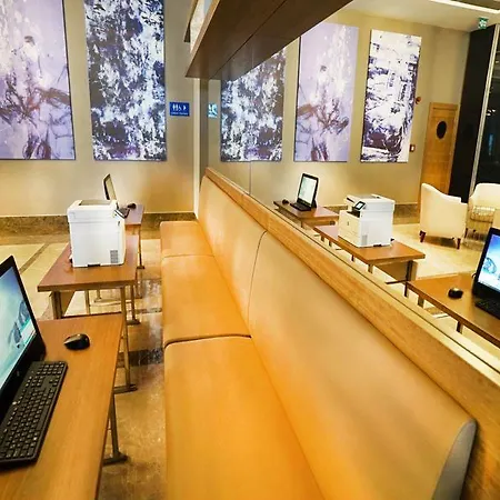 Hotel Hawthorn By Wyndham Airport