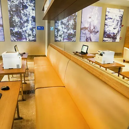 Hawthorn By Wyndham Airport