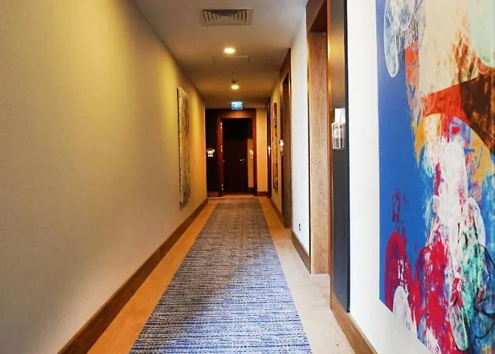 Hawthorn By Wyndham Airport Ξενοδοχείο 5*