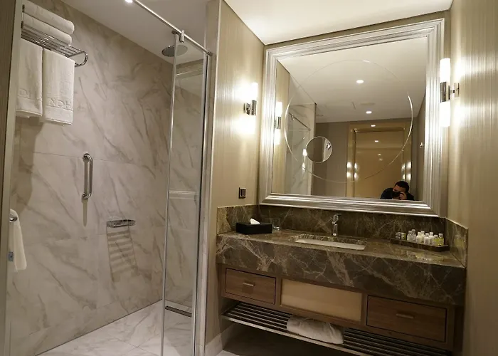 Hawthorn By Wyndham Airport Ξενοδοχείο 5*