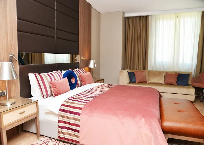 Hawthorn By Wyndham Airport 5*