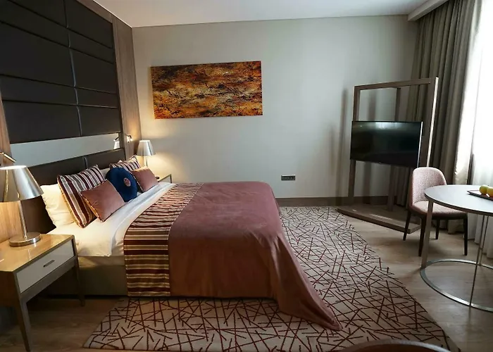 Hawthorn By Wyndham Airport