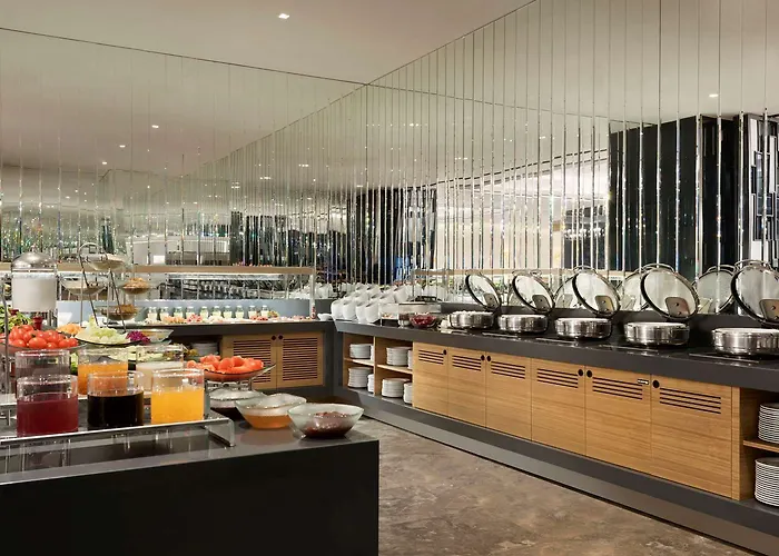 Ξενοδοχείο Hawthorn By Wyndham Airport 5*