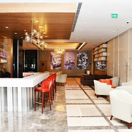 Hawthorn By Wyndham Airport ホテル 5*