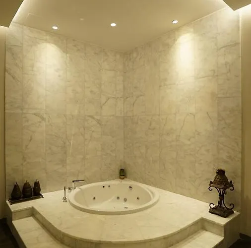 Hotel Hawthorn By Wyndham Airport