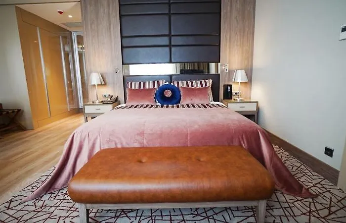 Hawthorn By Wyndham Airport