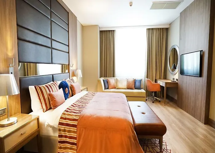 Hotel Hawthorn By Wyndham Airport 5*