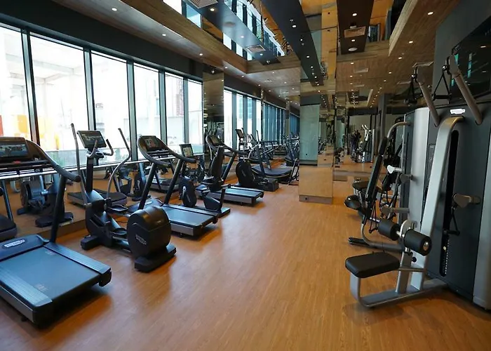 Hawthorn By Wyndham Airport 5*