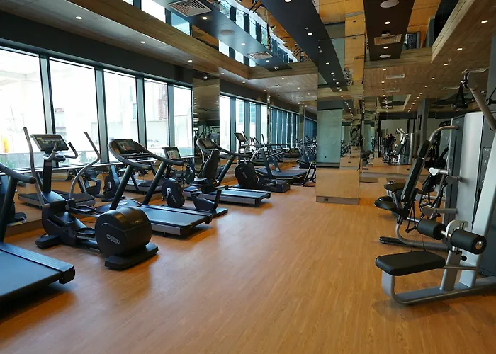 Hotel Hawthorn By Wyndham Airport 5*