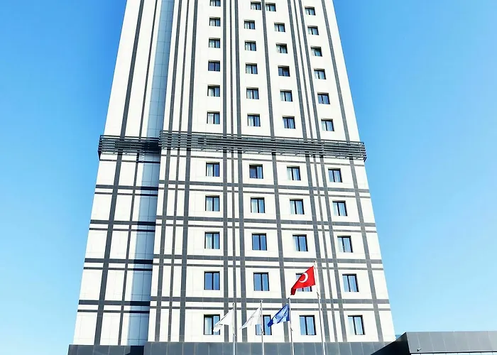 Hotel Hawthorn By Wyndham Airport 5*