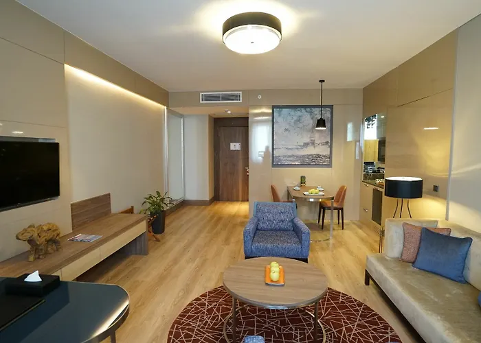 Hawthorn By Wyndham Airport Hotel 5*