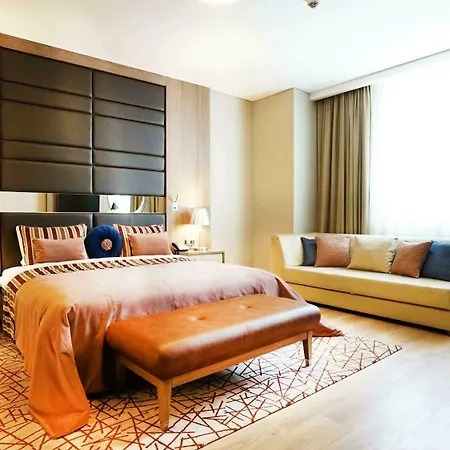 Hawthorn By Wyndham Airport Отель 5*