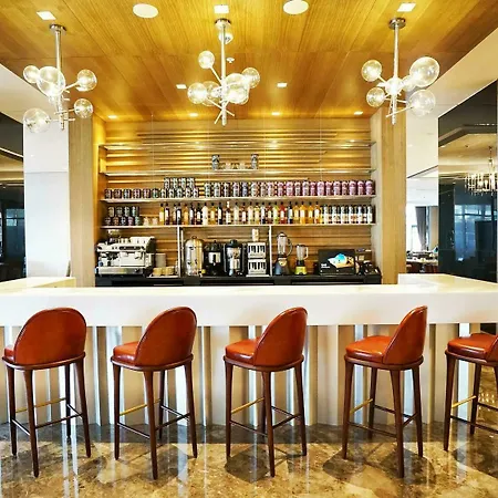 Hawthorn By Wyndham Airport 5*